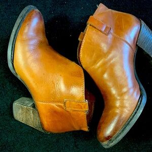 Women’s ankle boots